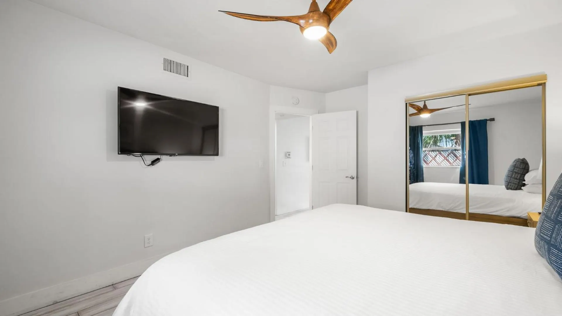 Hotel Cabana Clearwater Beach 3*,
