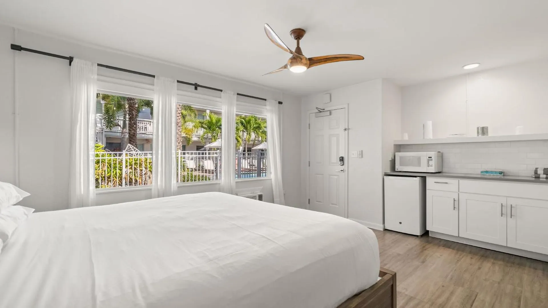 Hotel Cabana Clearwater Beach 3*,